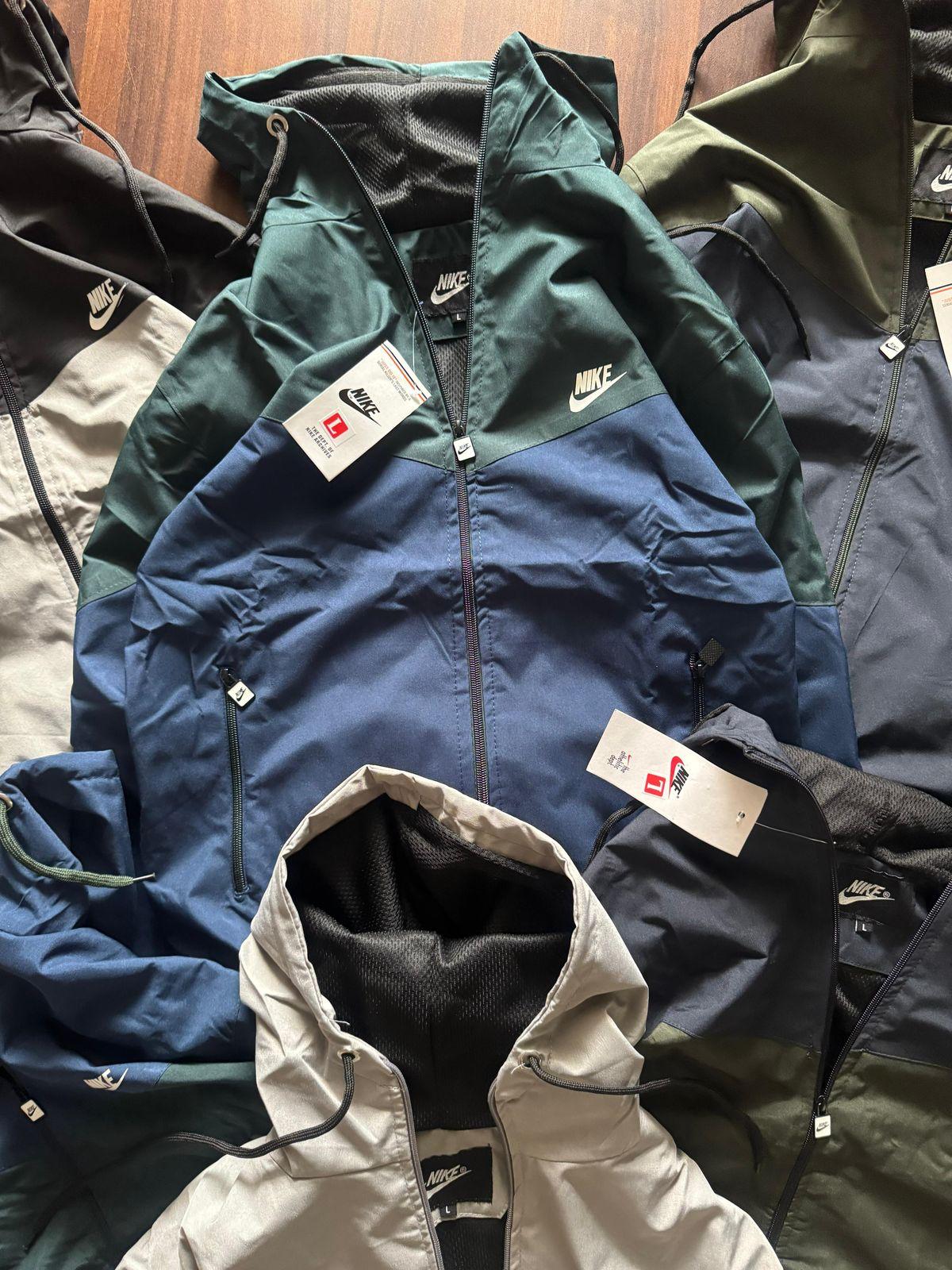 Nike Windshitter 2025