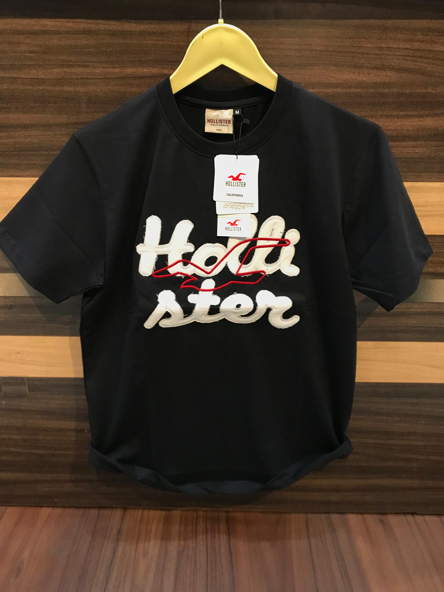 Hollister T-shirt